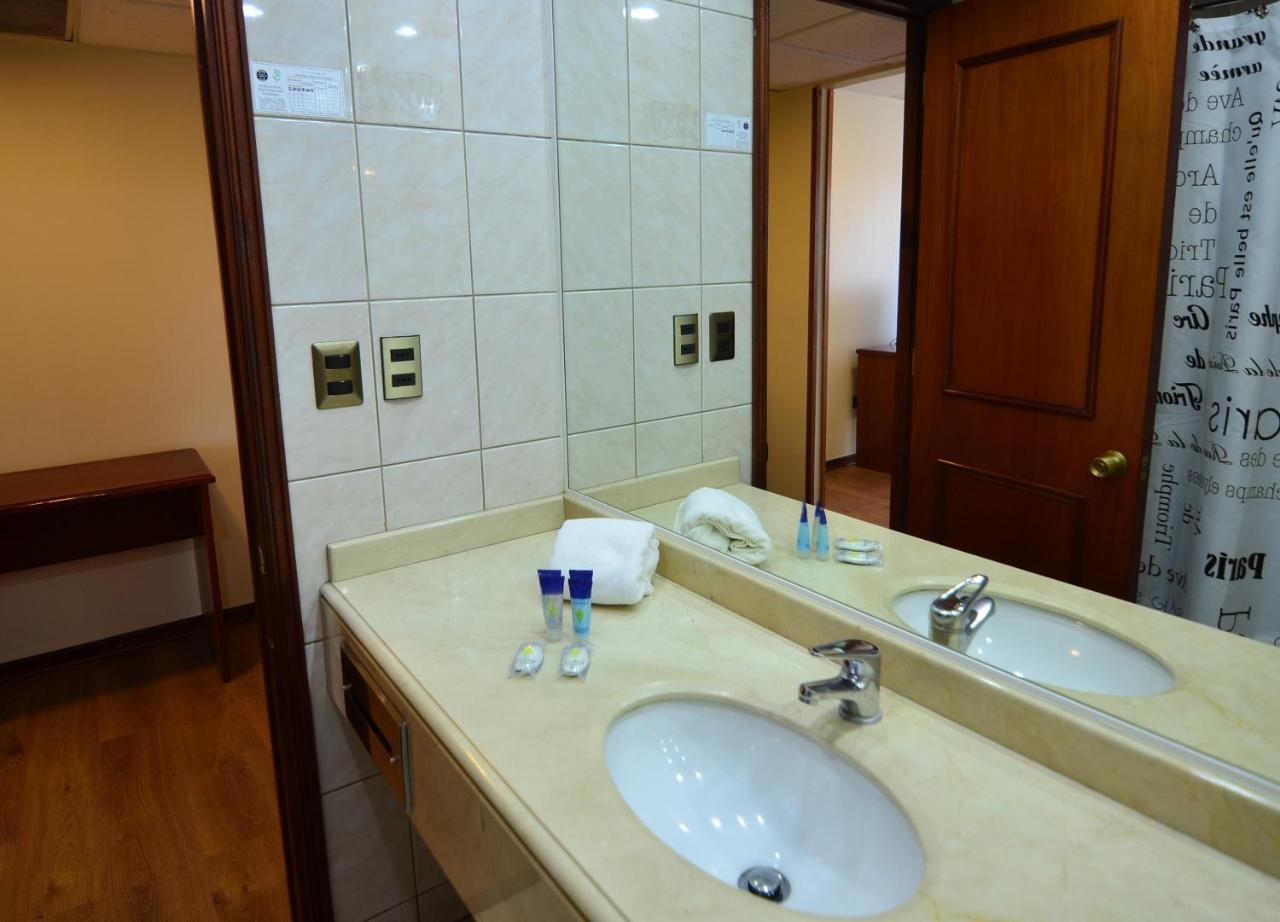 Tur Hotel سانتياغو المظهر الخارجي الصورة